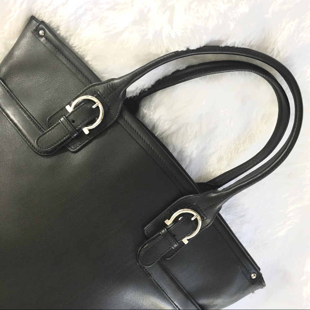 Elegant Ferragamo Leather Business Tote, Nero, Large 17Wx16.5Hx6.5Basex6.5Drop